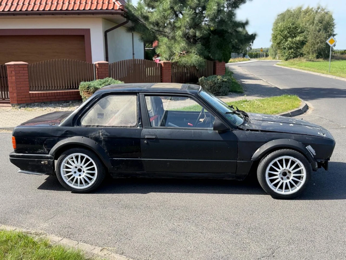 BMW E30 1990