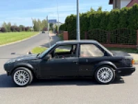 BMW E30 1990