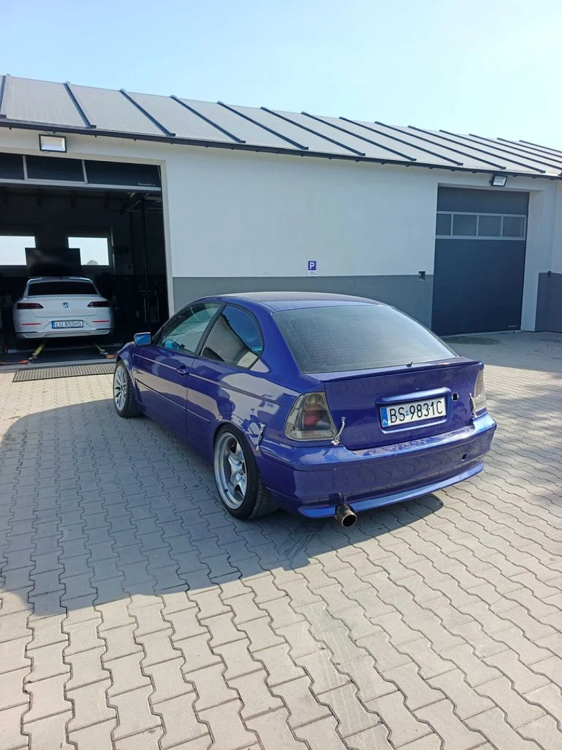 BMW E46 2002