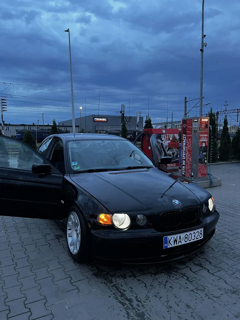 BMW E46 2003