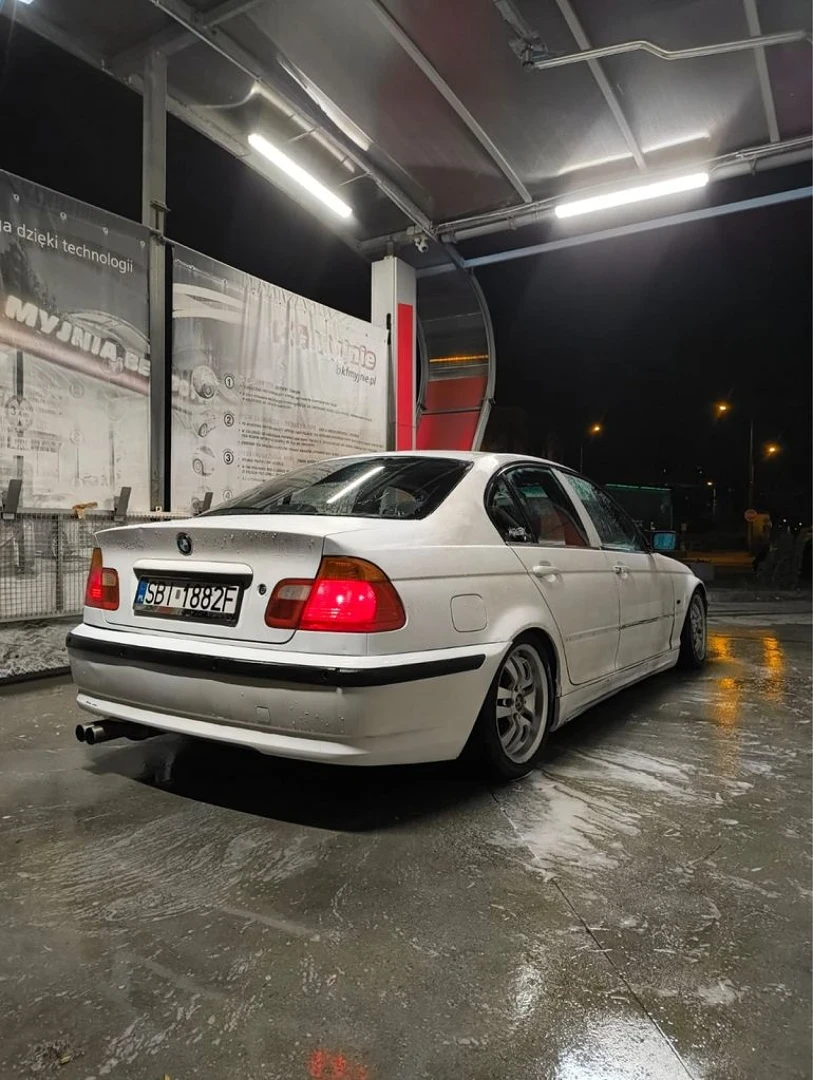 BMW E46 2000