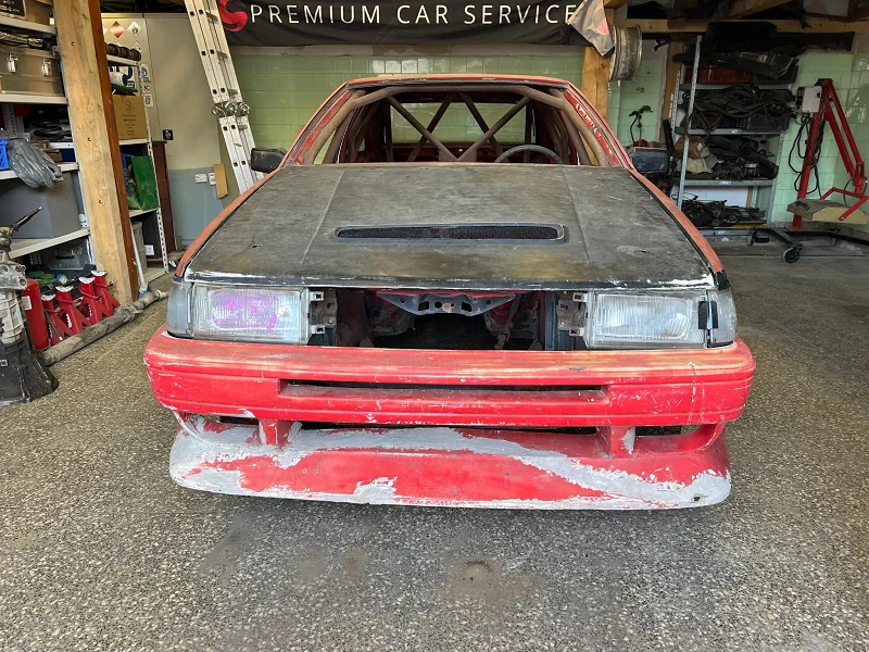 Toyota Corolla AE86 (Trueno / Levin) 1986