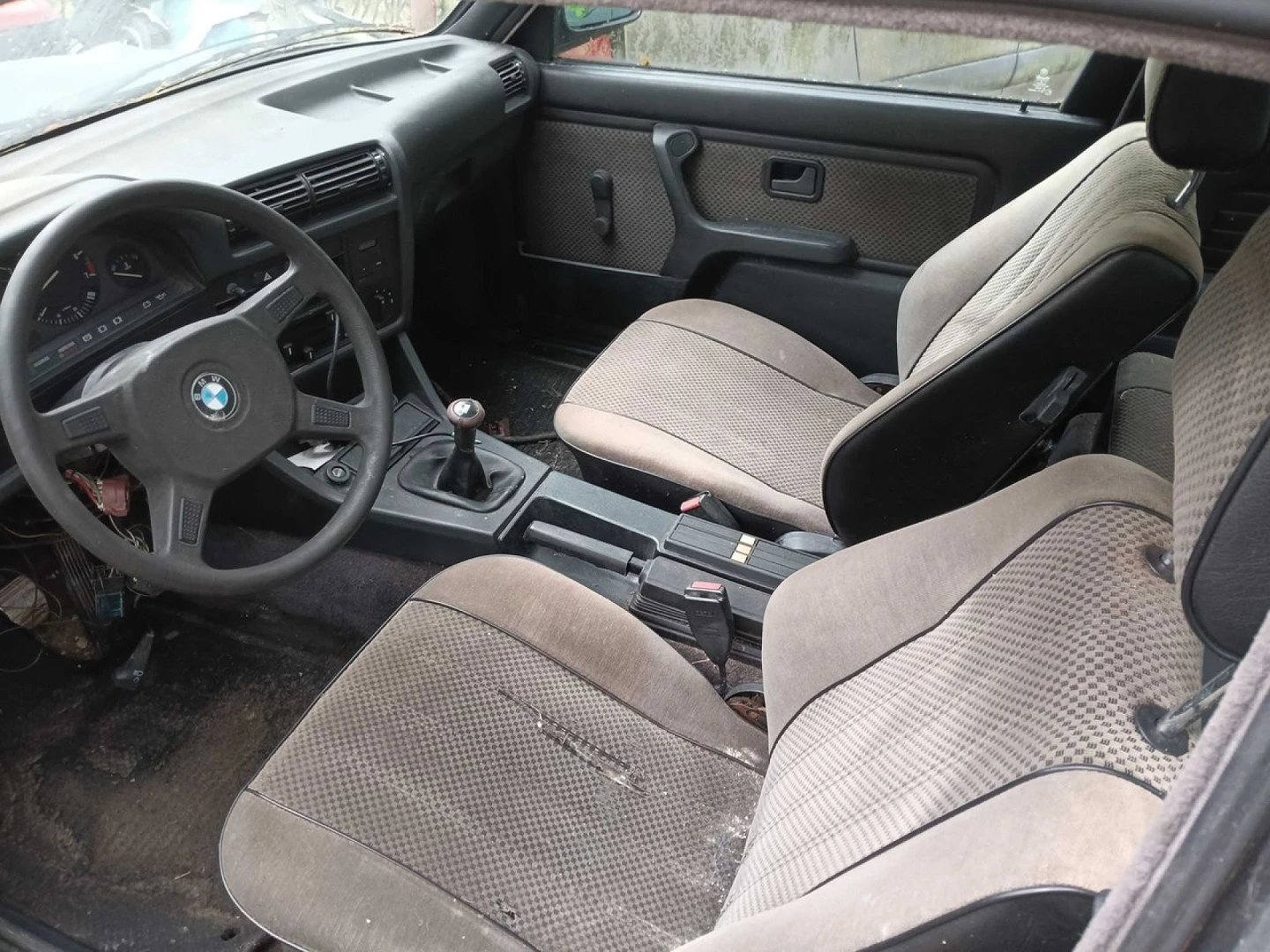 BMW E30 1986